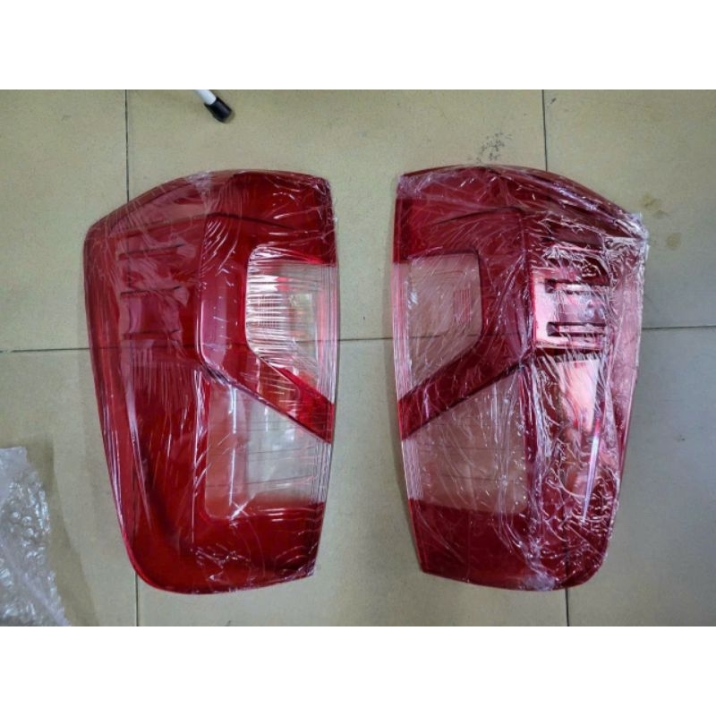 Nắp đèn hậu Nissan Navara đời 2021 - 2023 , Thay thế nguyên bản chuẩn theo xe - Có lắp đặt tại cửa hàng