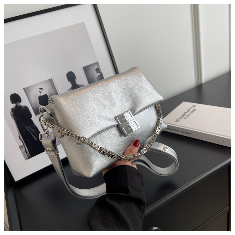 Túi xách nữ đeo chéo đeo vai thiết kế cá tính trendy L06