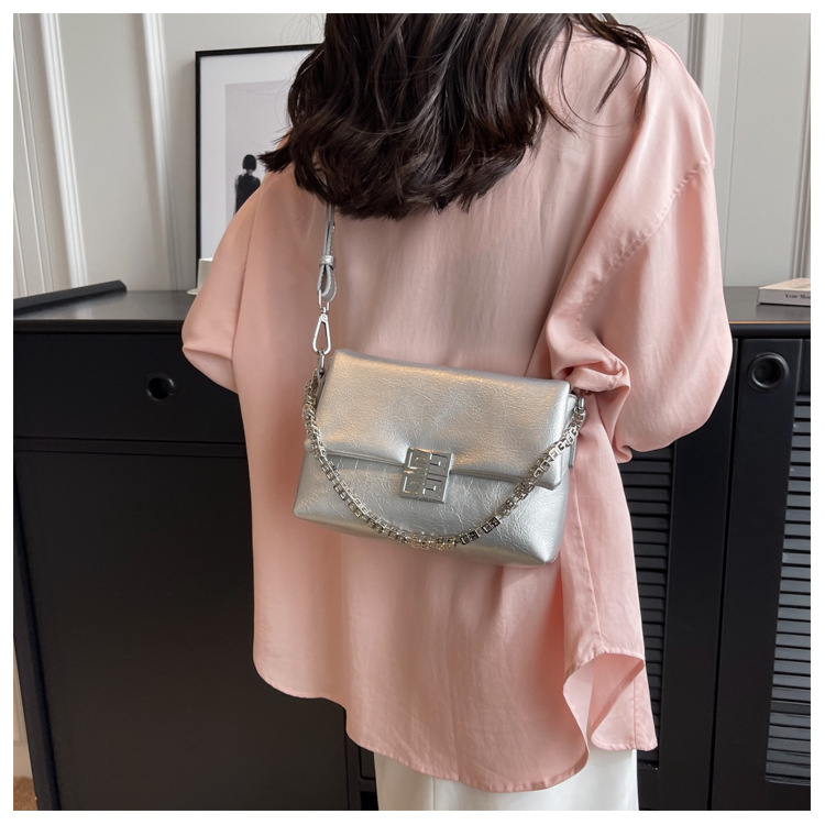 Túi xách nữ đeo chéo đeo vai thiết kế cá tính trendy L06