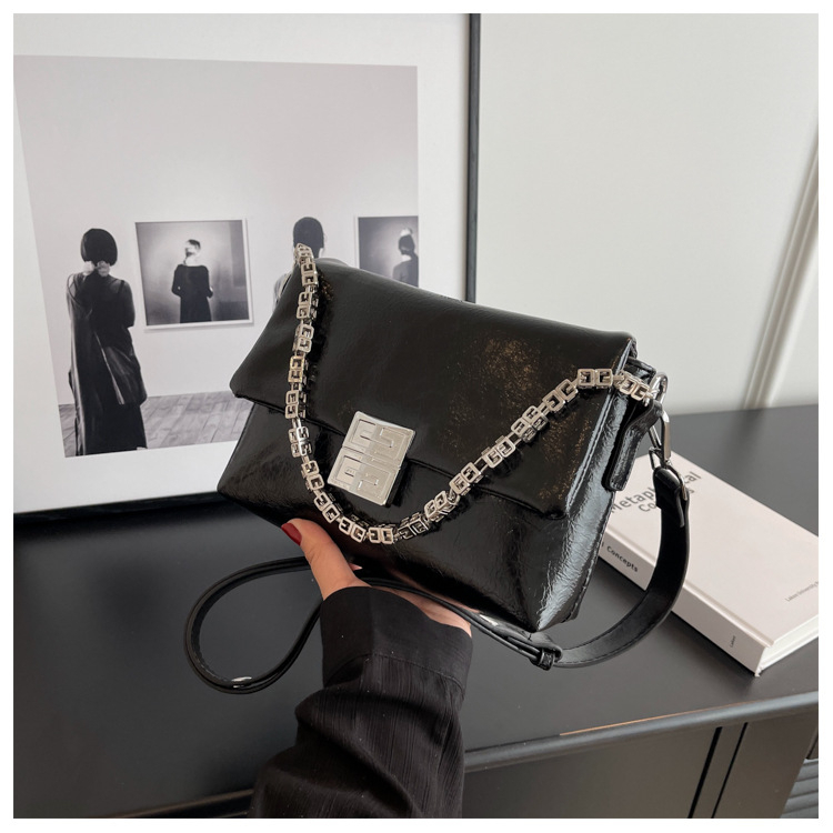 Túi xách nữ đeo chéo đeo vai thiết kế cá tính trendy L06