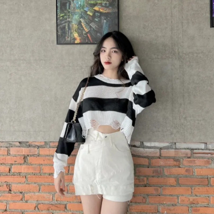 Áo Len Kẻ Sọc Crop Top - BT Fashion