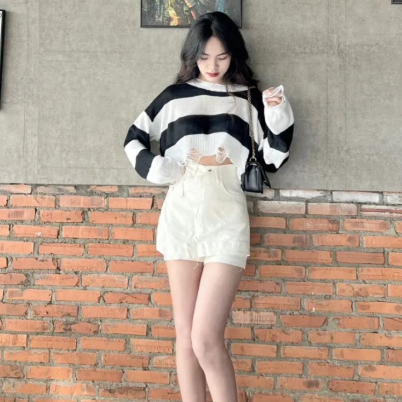 Áo Len Kẻ Sọc Crop Top - BT Fashion