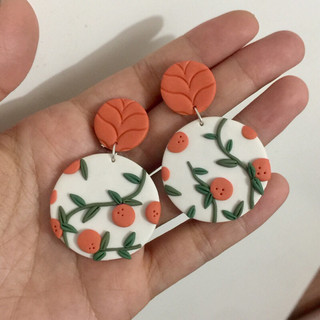 Quả Cam Cam - Khuyên tai đất sét Polymer handmade