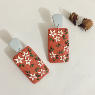 Hoa Cam - Khuyên tai đất sét Polymer handmade