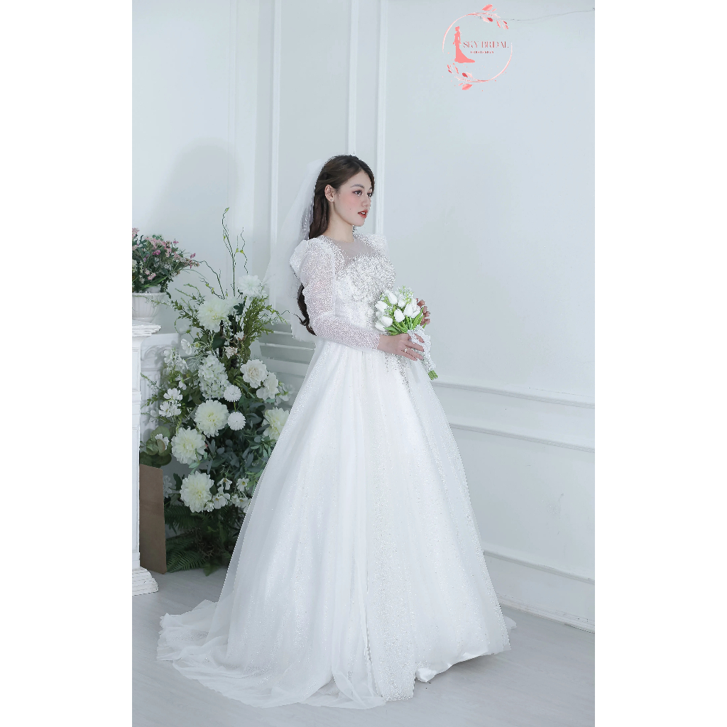SKY Bridal Váy cưới cô dâu dài tay dáng suông nhẹ hoa văn dọc thân váy