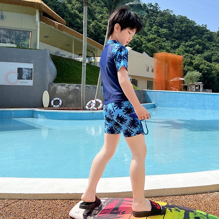 Đồ Bơi Bé Trai Demeone Thiết Kế Họa Tiết Cá Mập Chất Liệu Co Giãn Cho Bé Từ 15-46kg