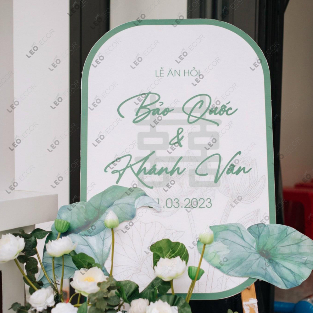 Bảng Welcome Fomex Leo Decor - Bảng Welcome Ngay Trước Lối Vào Tiệc Cưới Chất Liệu Bằng Fomex Cao Cấp