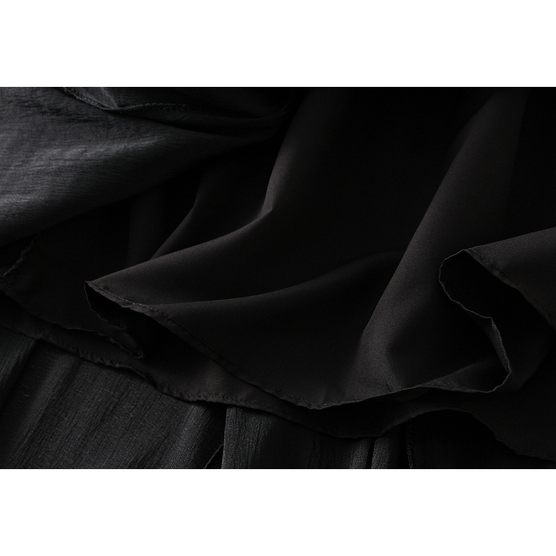 V.I.T House | Chân váy đính hạt