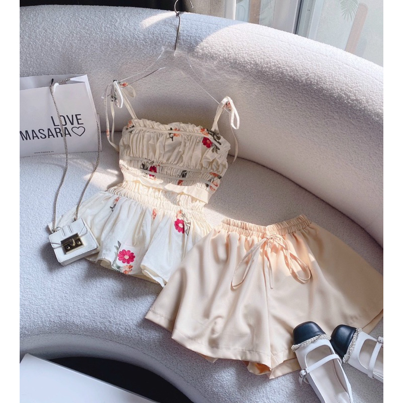 Set áo thêu hoa bo chun + short