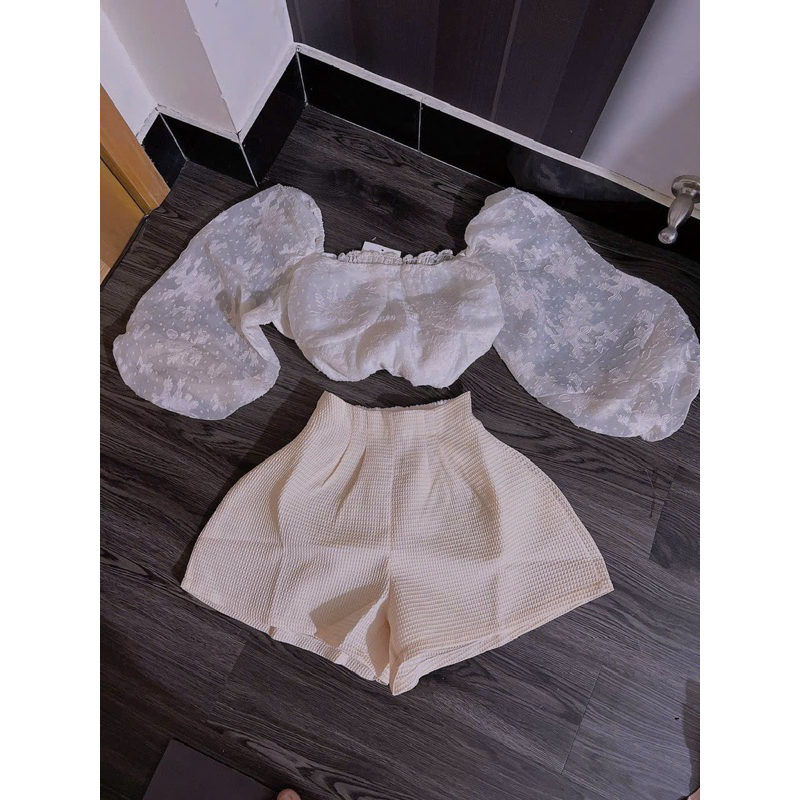 Set Bộ Áo Xốp Cúp Khuôn Ngực Tay Phồng + Quần Short Tapta