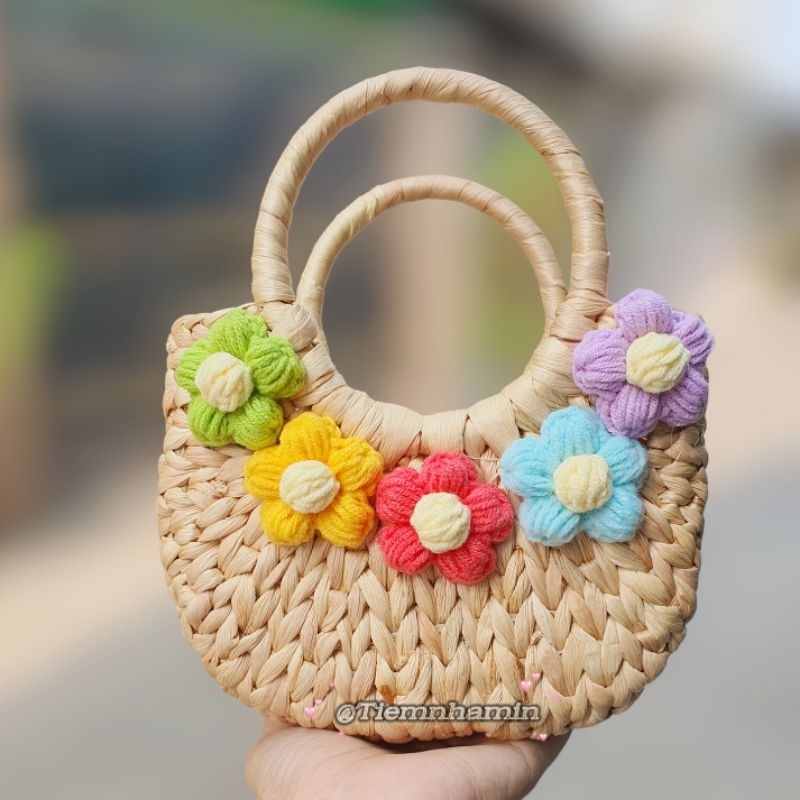 Pin cài túi hoa len handmade nhiều màu