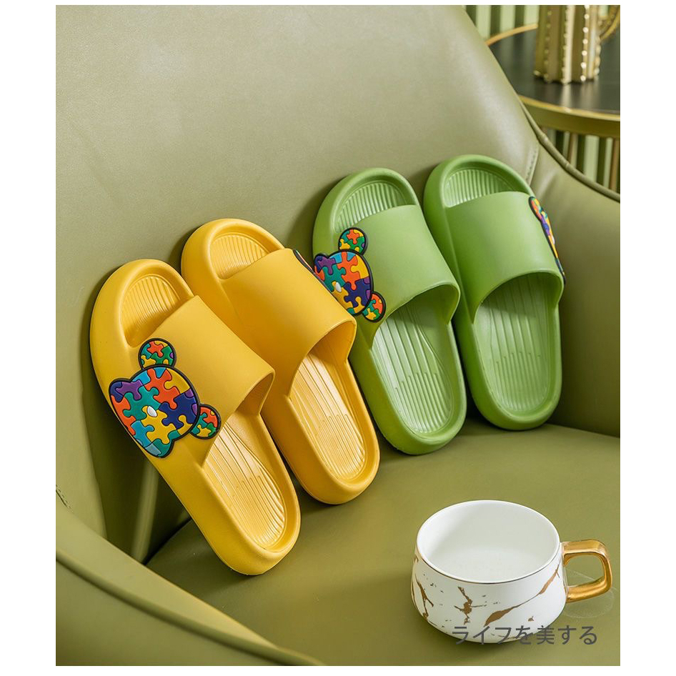 Dép bánh mì, dép quai ngang nam nữ hình gấu bearbick nhiều màu mẫu mới hot trend 2023 - Xanh, Vàng, Trắng