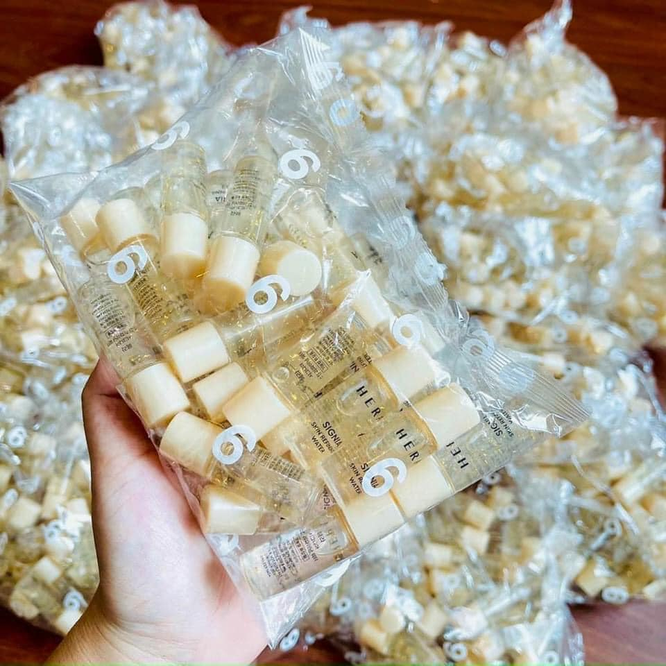 Nước Hoa Hồng Sữa Dưỡng Hera Signia Water Emulsion Giúp Tái Sinh Chống Lão Hóa 5Ml