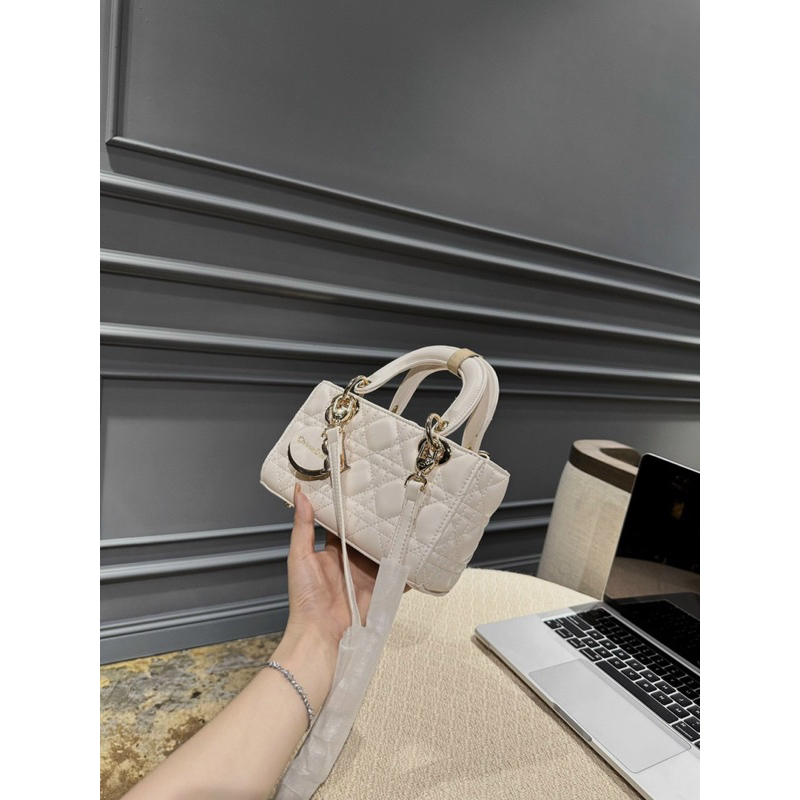 Túi xách nữ, Túi đeo chéo , túi diorrr lady da mềm phom chuẩn ảnh thật . túi xách thời trang da đẹp chuản phom