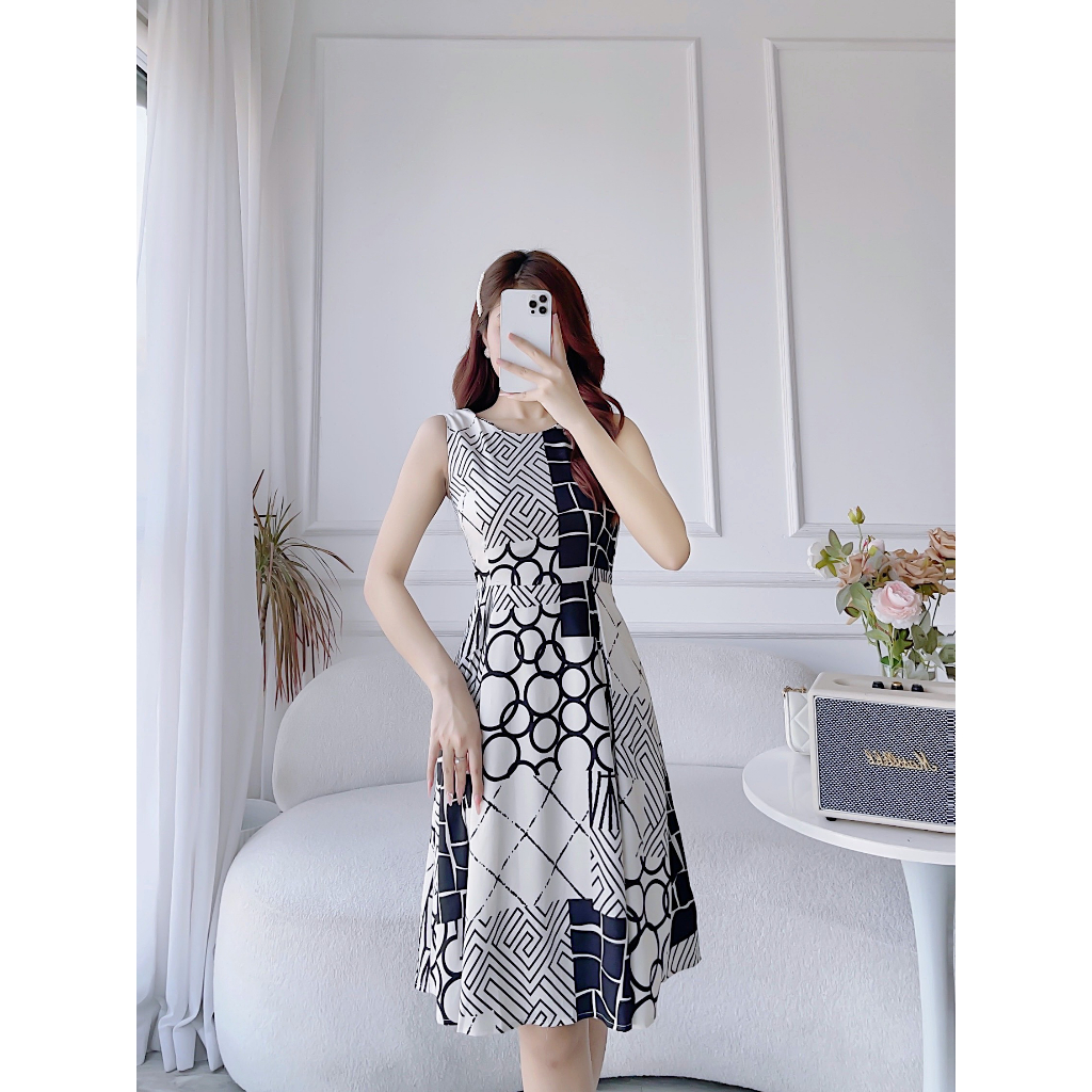 Đầm xếp ly SHE 202205 đen trắng