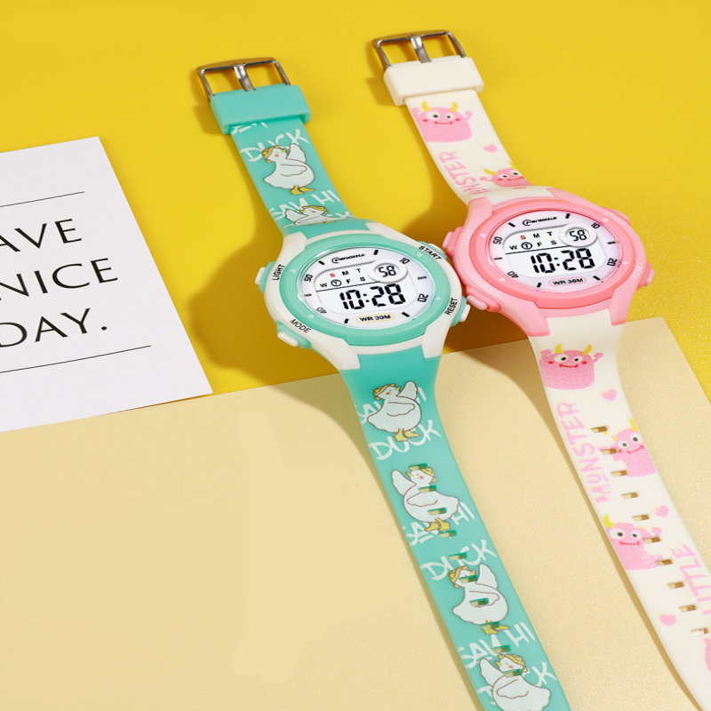 Đồng hồ cho bé gái Mingrui quai nhận vật hoạt hình chống nước Mig016- Tặng kèm Pin và Hộp