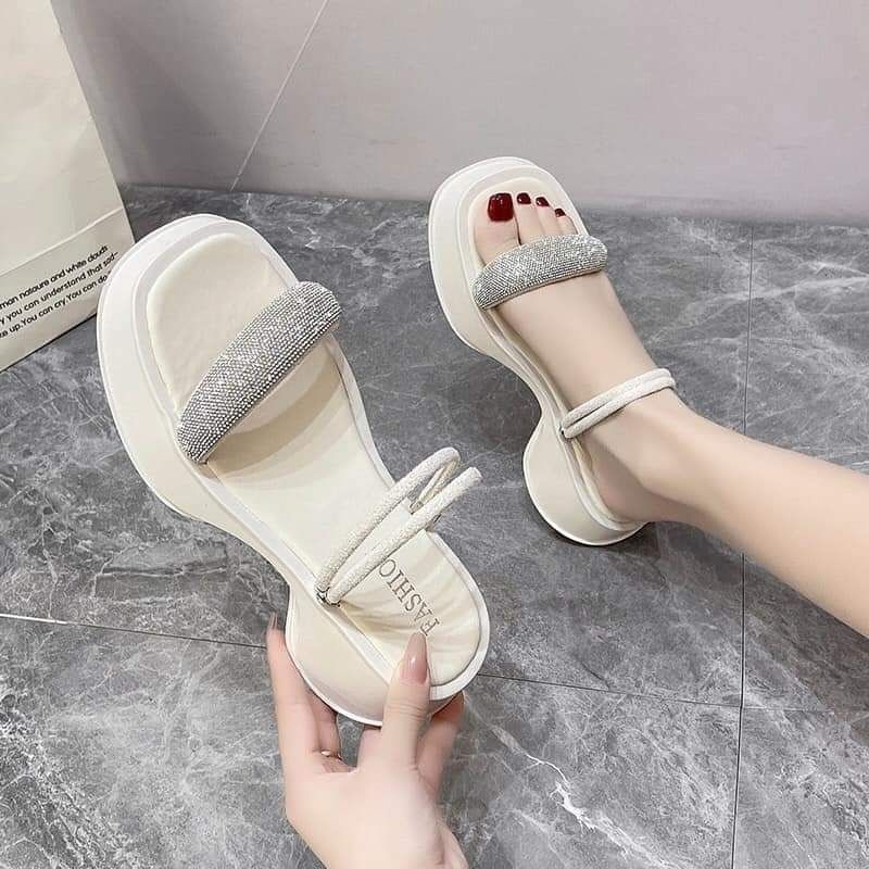 Sandal nữ đính đá đế bằng KansKai  cao 4cm êm mềm ms 611
