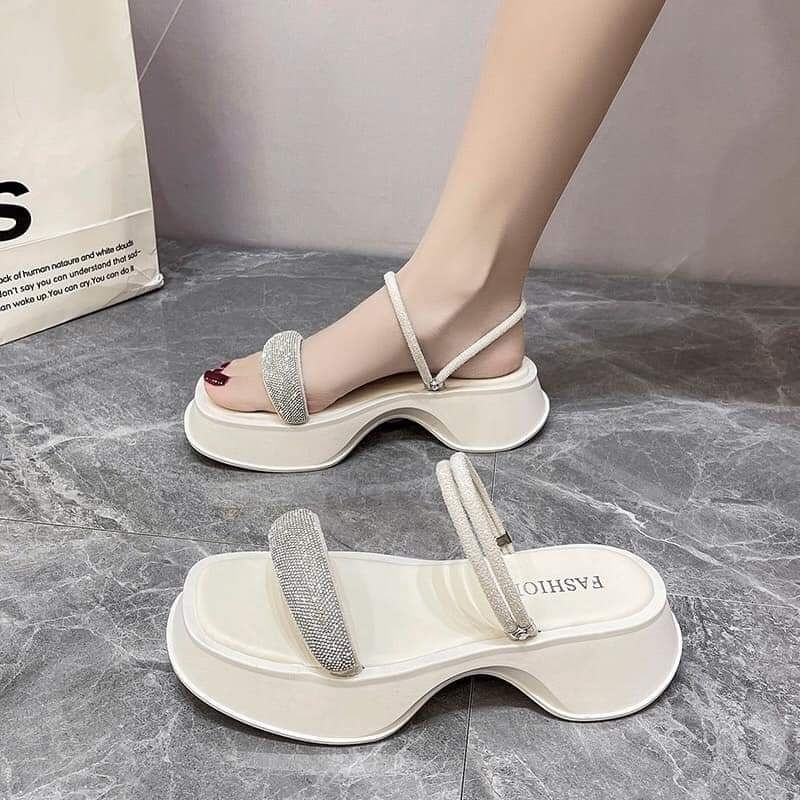 Sandal nữ đính đá đế bằng KansKai  cao 4cm êm mềm ms 611