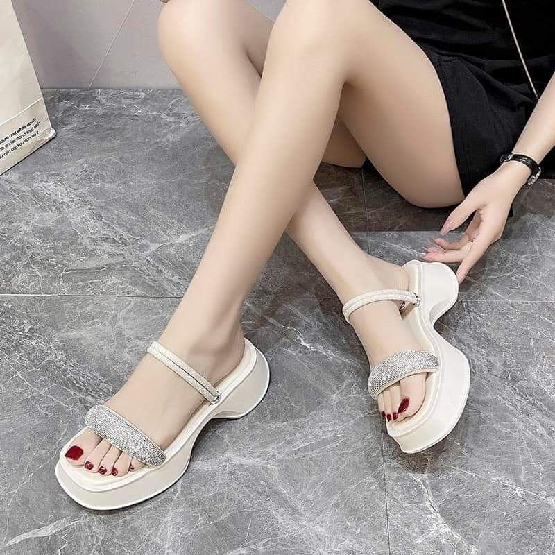 Sandal nữ đính đá đế bằng KansKai  cao 4cm êm mềm ms 611