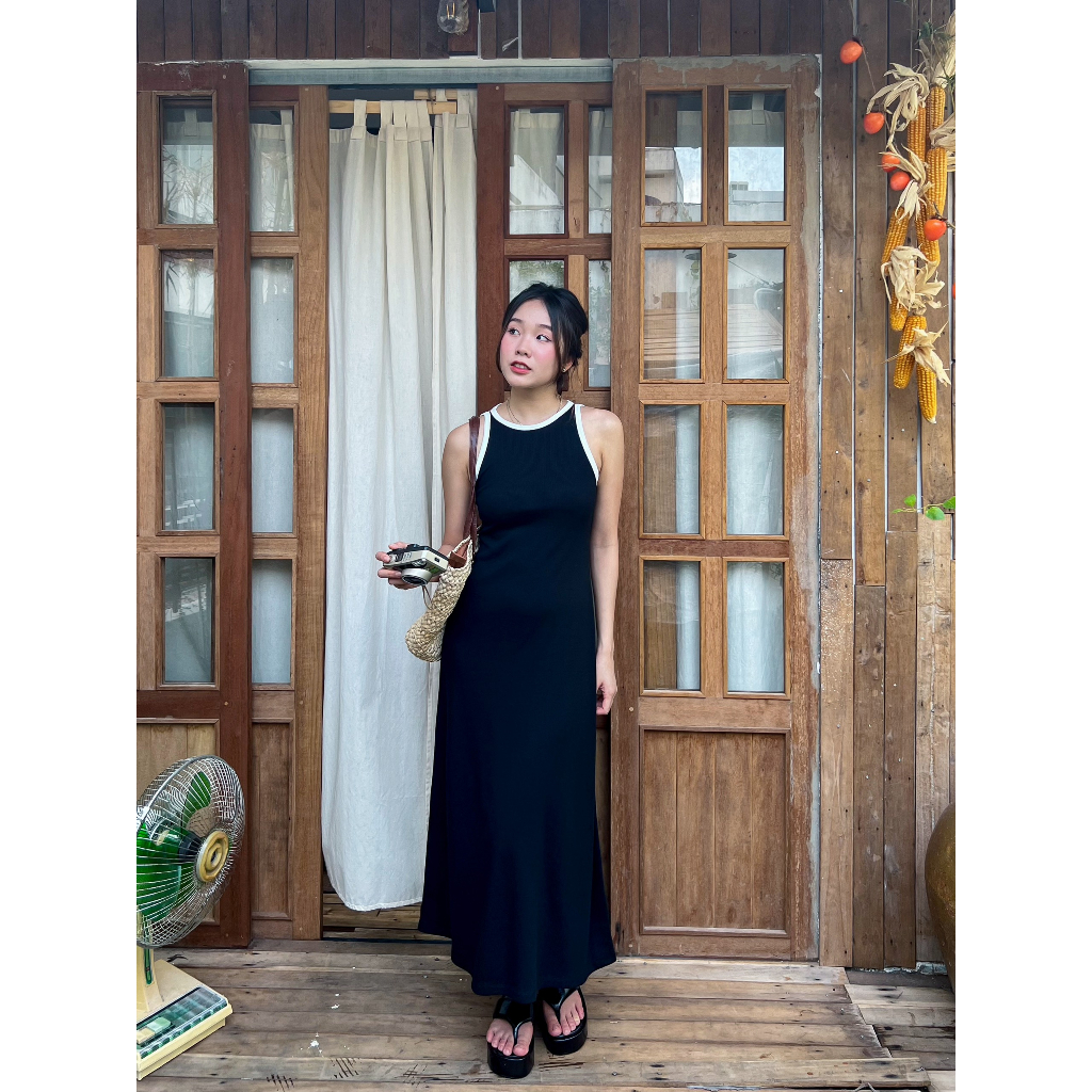 Đầm hai dây form ôm chất thun co giãn điểm nhấn dây chéo phía sau thoải mái Aipie Dress – Siblinghouse