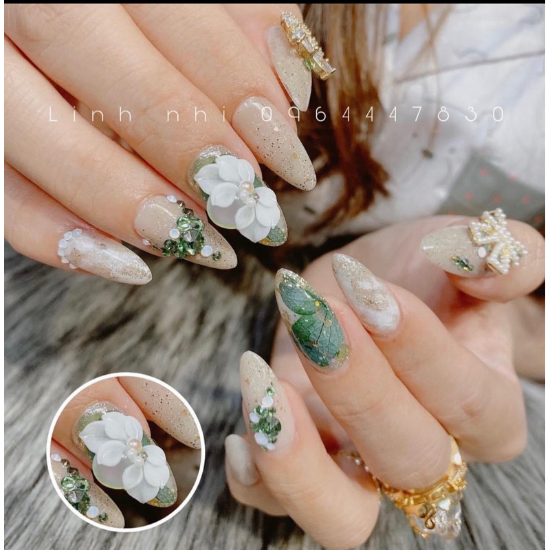 hoa bột -đá mắt mèo ôm móng hoa đá