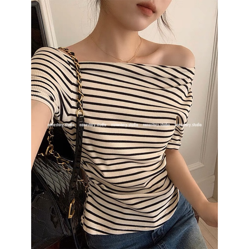 Áo Lệch Vai Kẻ Ngang