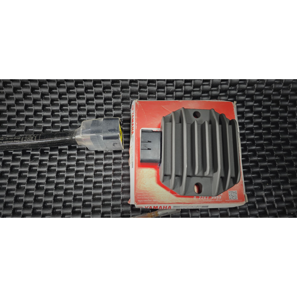 Sạc Spark 135i xài cho exciter 4s-5s , Có bán jack chuyển cho ae xài exciter lên sạc , pass, cao su