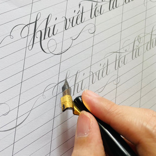 Quản chấm mực viết Calligraphy