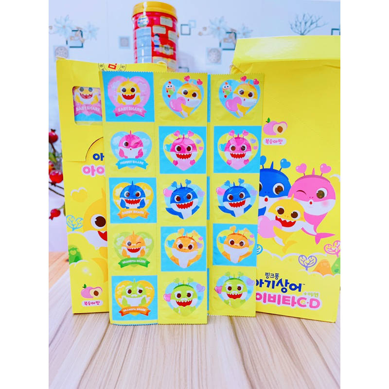 Kẹo vitamin baby shark cho bé 3tuổi