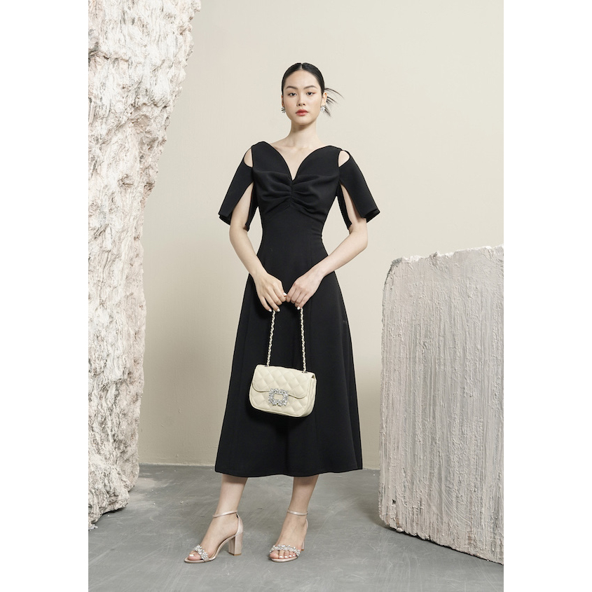 RẬP - Đầm Cổ V Thân Trước Nhún Tay Xẻ Khoét Vai - YACHT 04