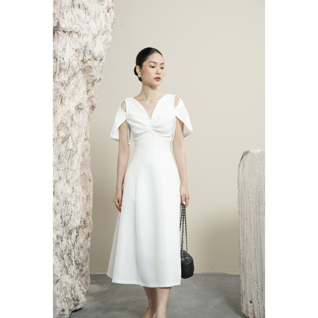 RẬP - Đầm Cổ V Thân Trước Nhún Tay Xẻ Khoét Vai - YACHT 04