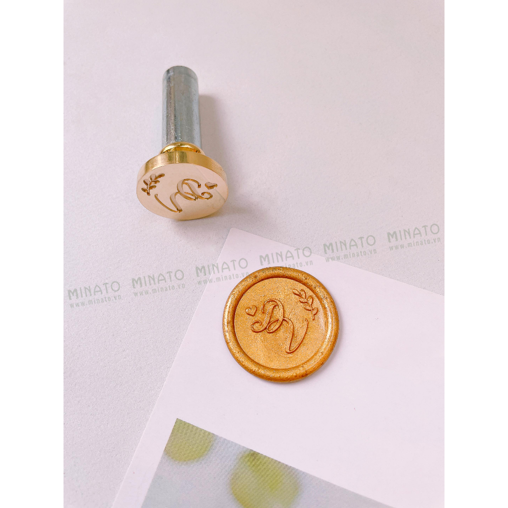 Sáp niêm phong cho thiệp cưới