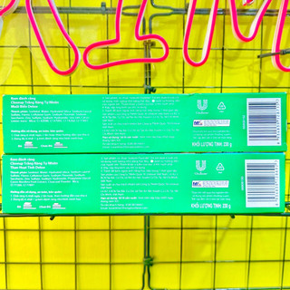 Kem đánh răng Closeup tuýp 230g