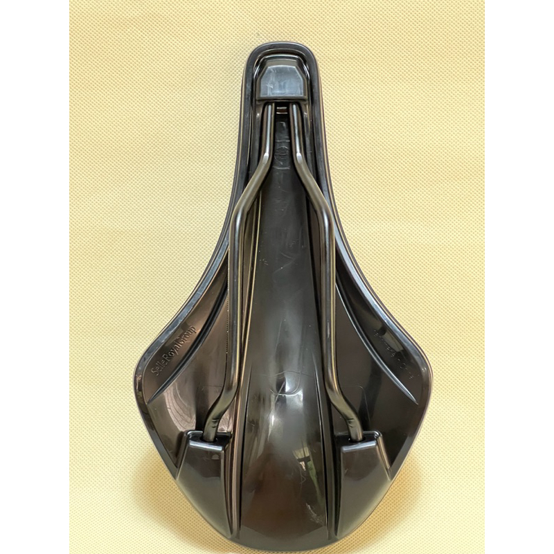 Yên xe đạp thương hiệu Ý Salle Royal SRX phù hợp cho nhiều dòng xe MTB, Road, Gravel, Touring