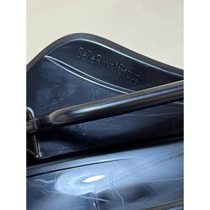 Yên xe đạp thương hiệu Ý Salle Royal SRX phù hợp cho nhiều dòng xe MTB, Road, Gravel, Touring