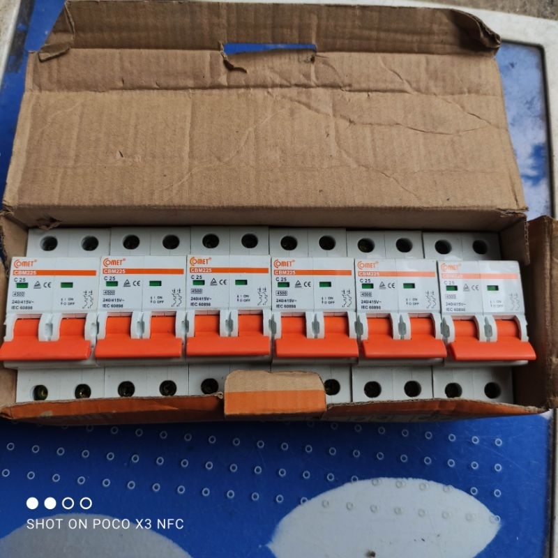 CB TÉP [MCB] 2p COMET 25A
