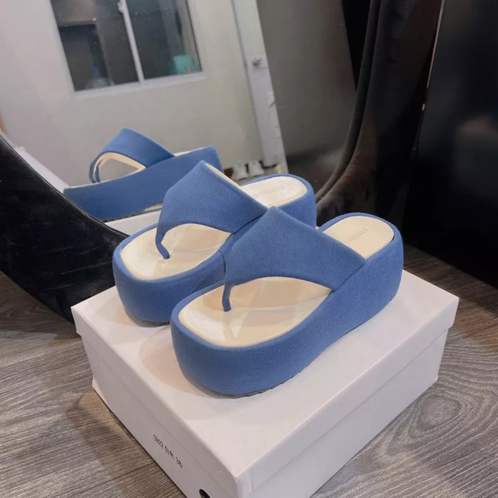 Dép sandal đế xuồng quai kẹp xỏ ngón đế bánh mì cao 5cm bọc vải jeans mẫu phiên bản cao cấp màu xanh mã –BM0011