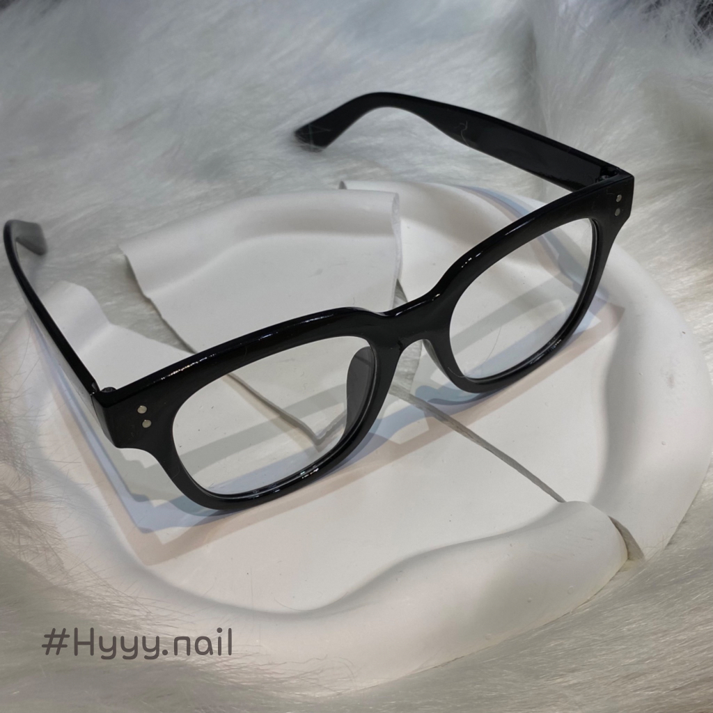 Kính mát gọng vuông bản to, mắt kính trơn nam nữ chất liệu nhựa phong cách ulzzang hot trend 2023 Hy.babekorea