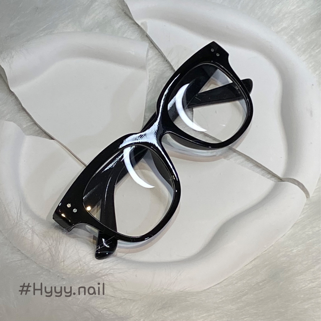 Kính mát gọng vuông bản to, mắt kính trơn nam nữ chất liệu nhựa phong cách ulzzang hot trend 2023 Hy.babekorea