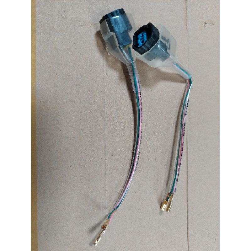 Dắt (giắc) cắm chuyển đổi xi nhan winner X V2 sang V3