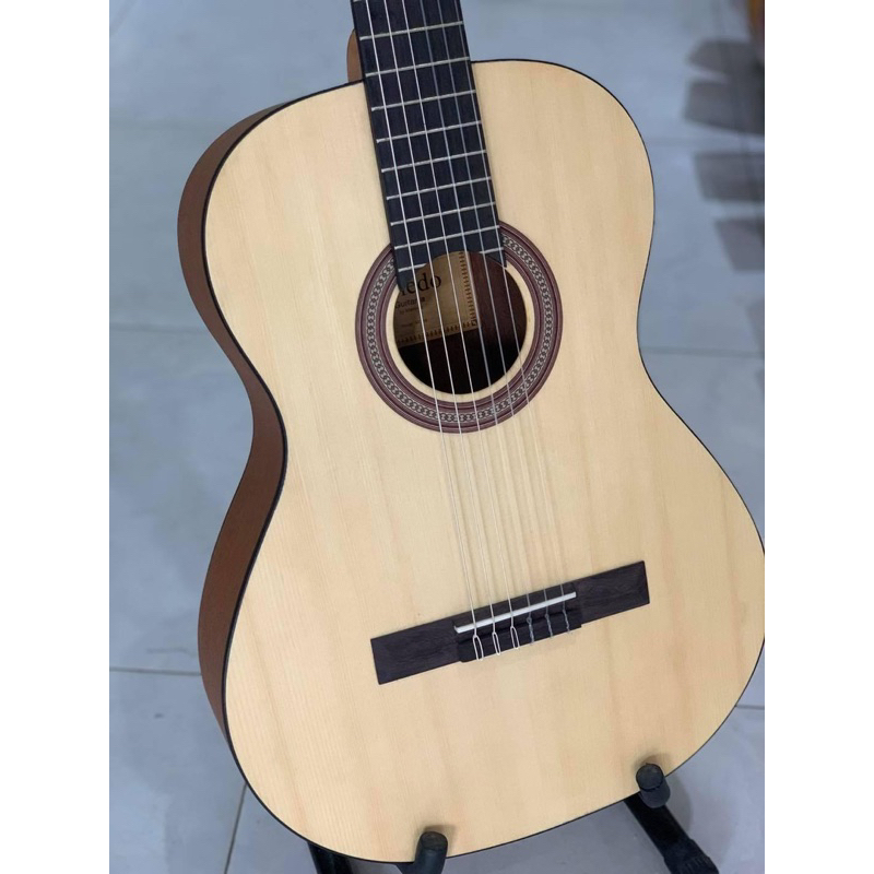 Đàn Guitar Classic Martinez Toledo MC-18
