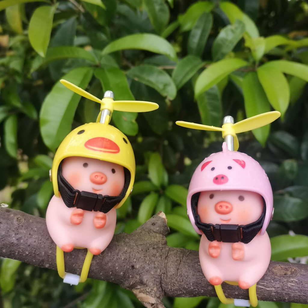 Chú Heo Xã Hội Đen  Đội Mũ Bảo Hiểm Trang Trí Xe Hơi , Xe Đạp , Xe Máy Tặng Kính Đen Siêu Ngầu