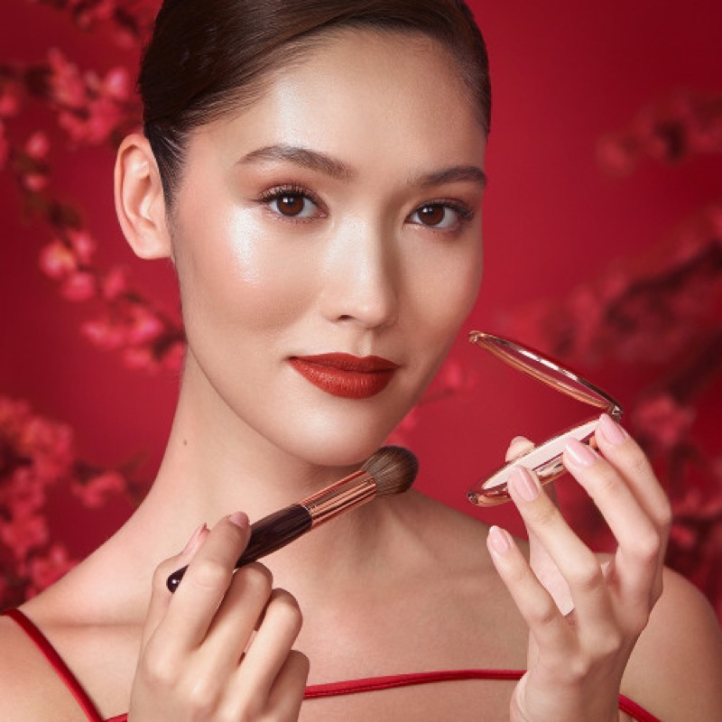 Phấn phủ Charlotte Tilbury Airbrush Flawless Finish Setting fullsize màu Fair bản New Year 2023