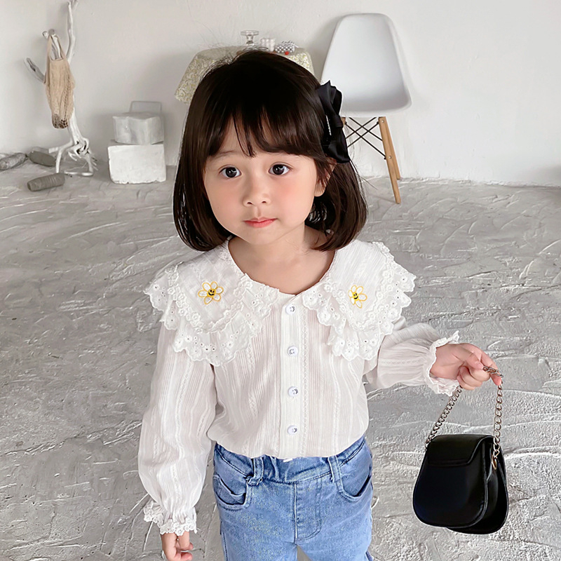 Áo sơ mi trắng dài tay thêu hoa dễ thương cho bé gái