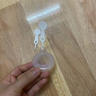 3 chiếc Dụng cụ dập lỗ, vệ sinh đầu núm ti