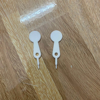 3 chiếc Dụng cụ dập lỗ, vệ sinh đầu núm ti