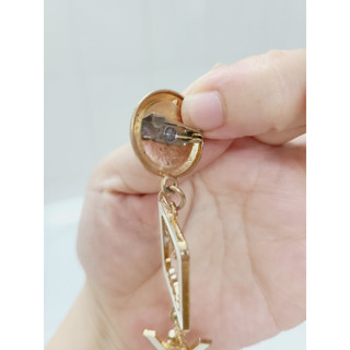 phụ kiện cài áo