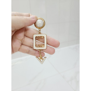 phụ kiện cài áo