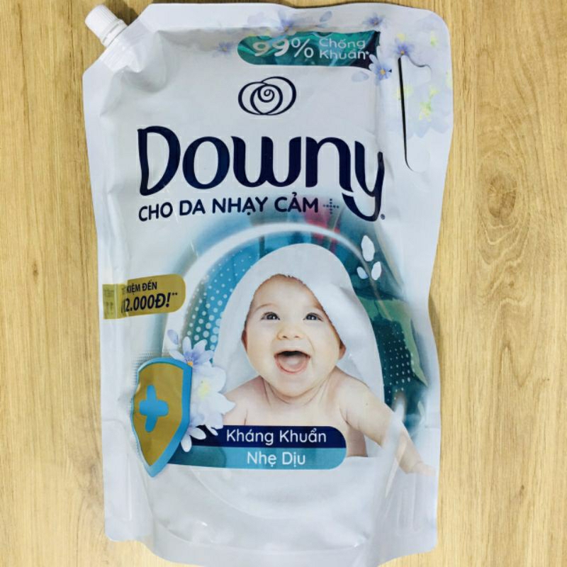 Nước xả Downy Kháng khuẩn nhẹ dịu cho da nhạy cảm 2,35L