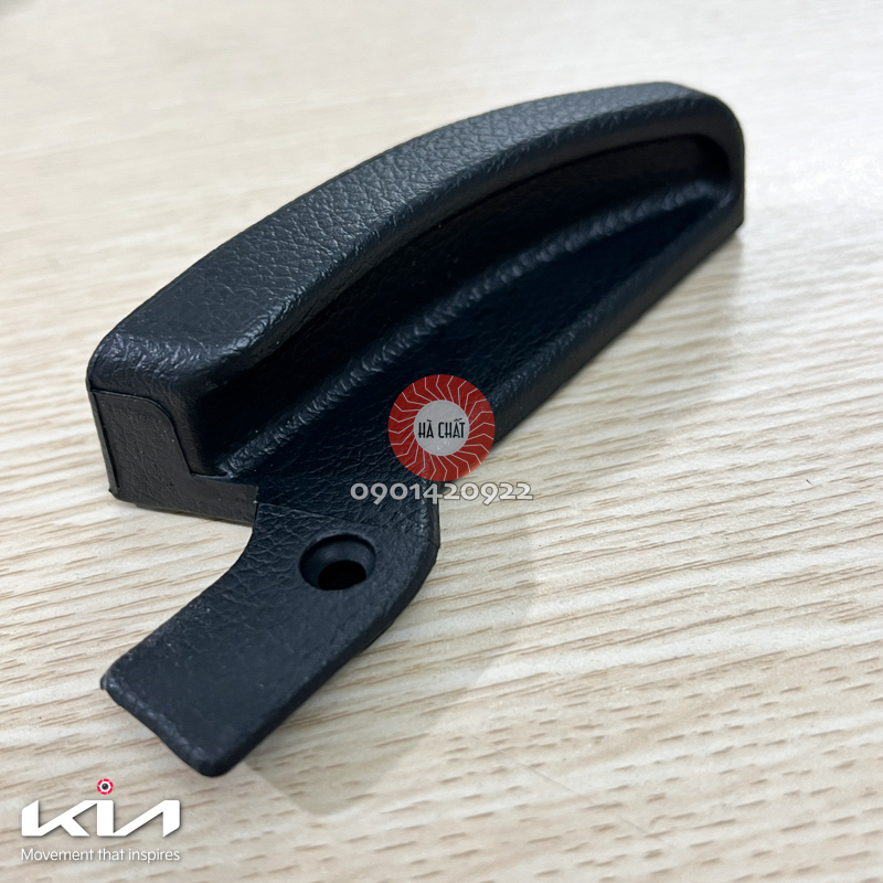 Nút lẫy chỉnh nghiêng ghế sau KIA RONDO; Nhập khẩu chính hãng KIA MOTORS - HYUNDAI MOBIS Hàn Quốc